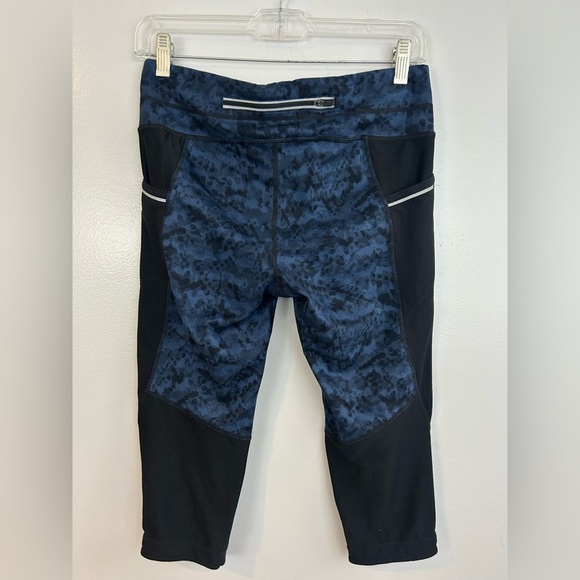 Athleta Be Free Blue Dapple Knicker Cropped Capri Leggings Size Small - Picture 5 of 11